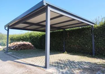 Tettoia prefabbricata